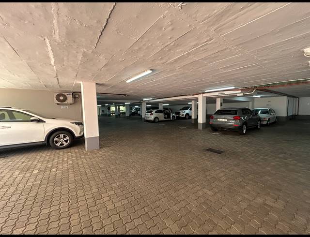 230M² BUILDING TO LET IN TOKAI